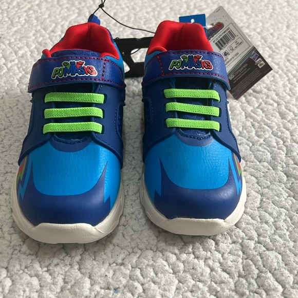 NWT PJ Masks Toddler Boys  Light Up Shoes Size 7 and 8 - Picture 4 of 7